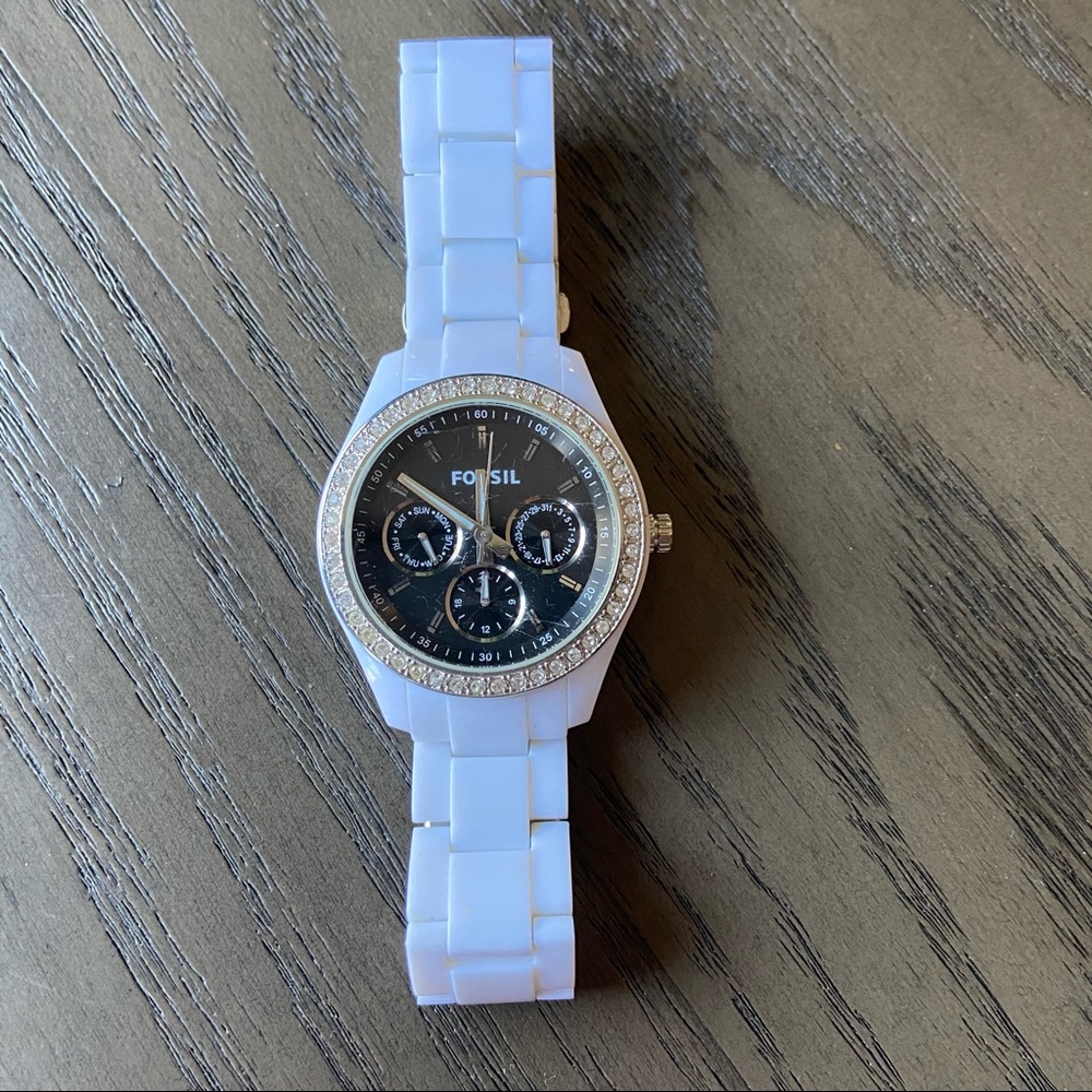 Chunky White Fossil Watch